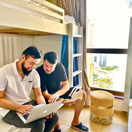 Travel Hub Premium Hostel Ντουμπάι Εξωτερικό φωτογραφία