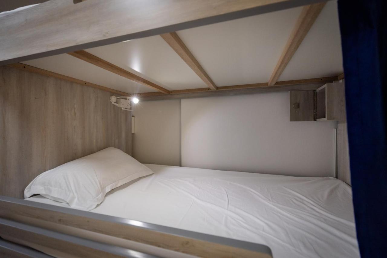 Travel Hub Premium Hostel Ντουμπάι Εξωτερικό φωτογραφία